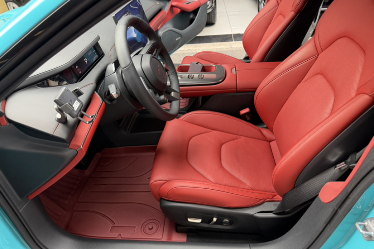 MI SU7 2025 car image #10