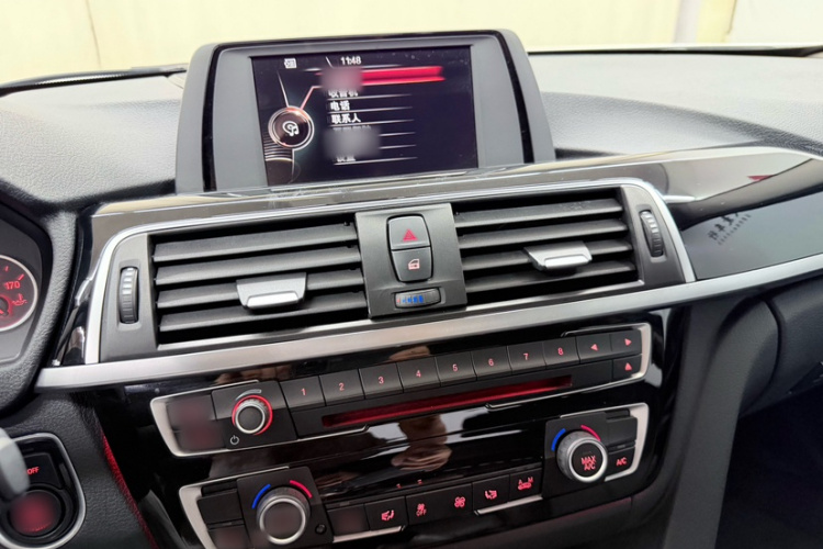 BMW 3 Series 2017 صورة سيارة #15