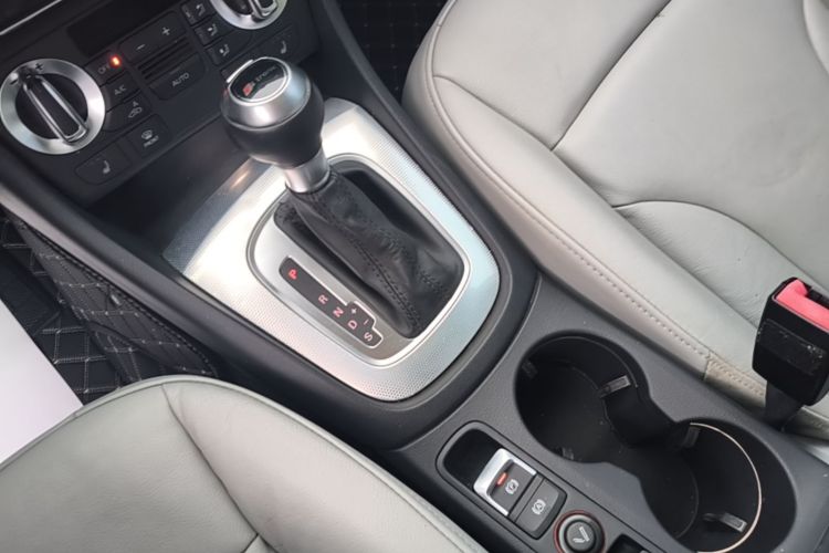 Audi Q3 2015 #14 Audi Q3 2015 car image #14