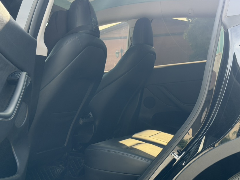 Tesla Model Y 2023 #5 Tesla Model Y 2023 car image #5