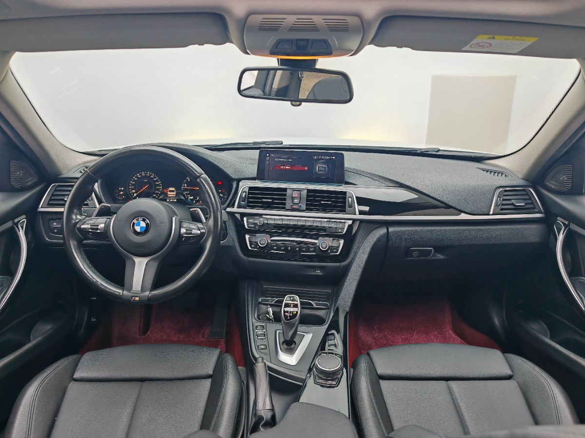 BMW 3 Series 2019 #2 BMW 3 Series 2019 car image #2