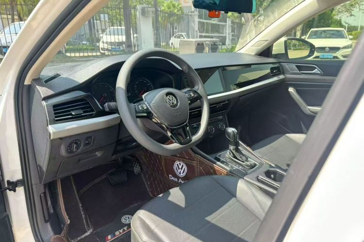 Volkswagen Lavida 2021 car image #15