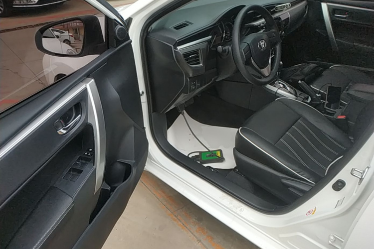 Toyota Corolla 2017 car image #16