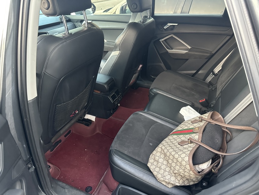 Audi Q3 2020 car image #5