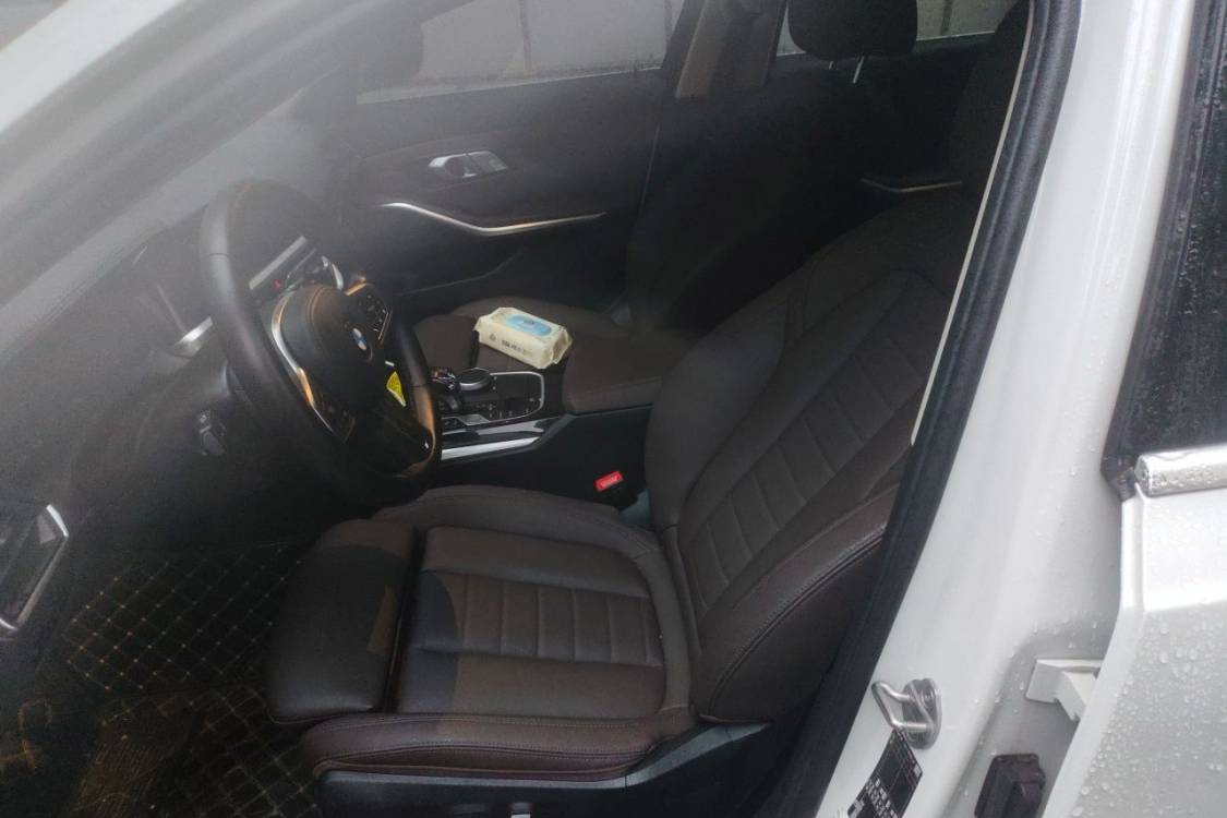 BMW 3 Series 2021 #18 BMW 3 Series 2021 صورة سيارة #18