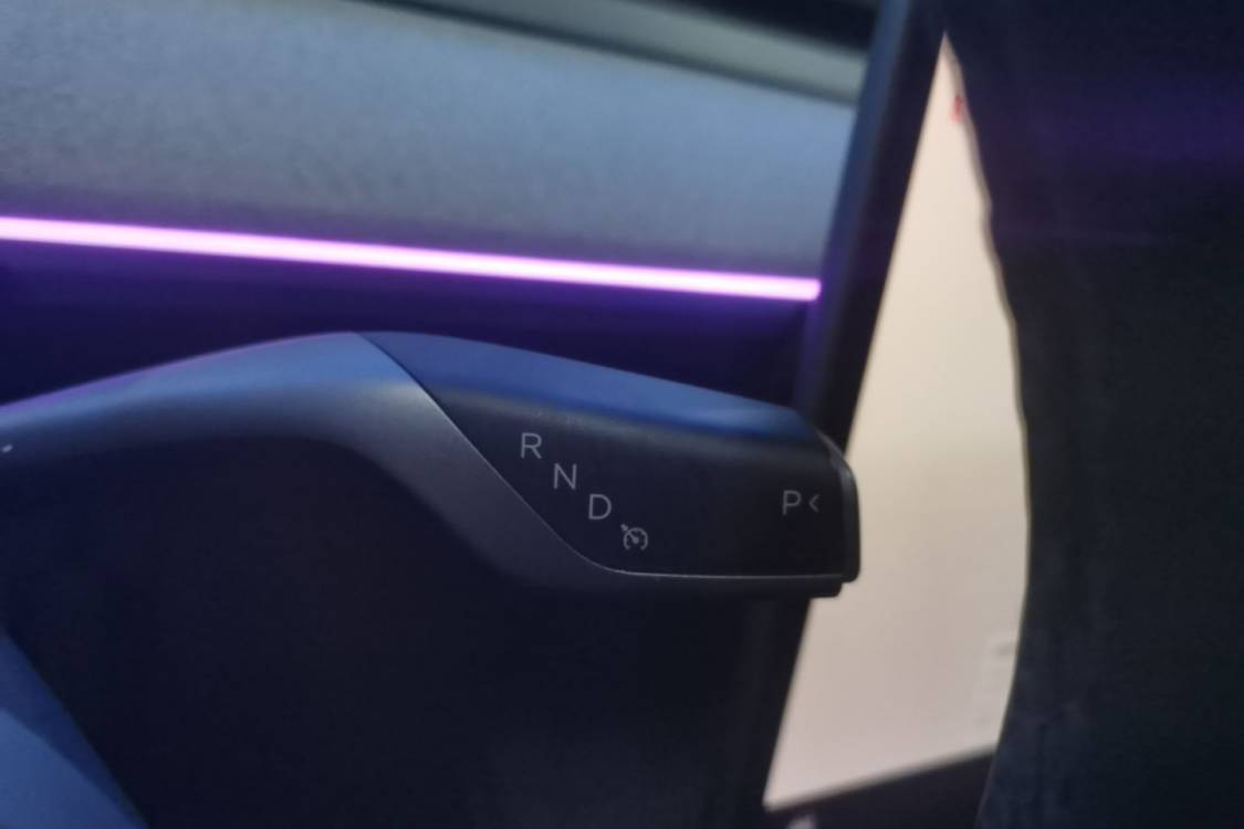 Tesla Model Y 2024 car image #20