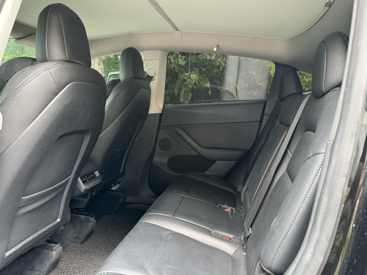 Tesla Model Y 2022 #5 Tesla Model Y 2022 car image #5