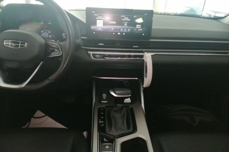 GEELY Emgrand 2022 #13 GEELY Emgrand 2022 car image #13