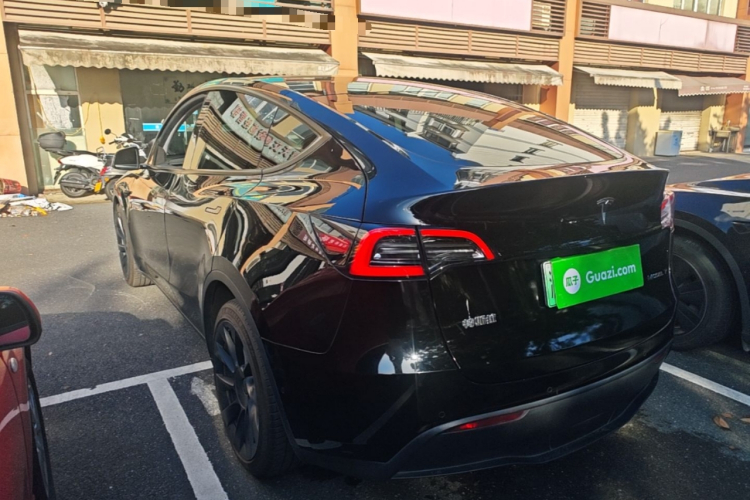 Tesla Model Y 2021 #5 Tesla Model Y 2021 car image #5