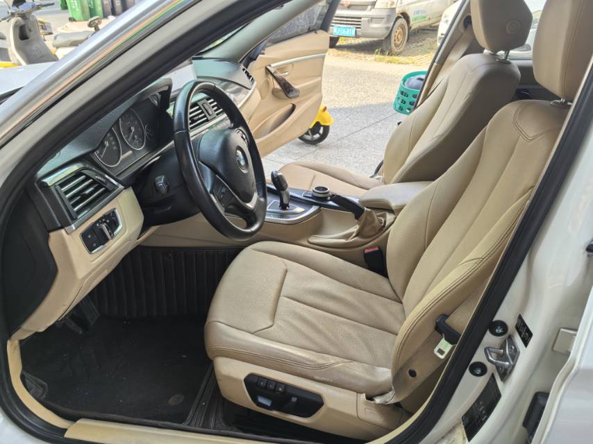 BMW 3 Series 2012 #5 BMW 3 Series 2012 car image #5