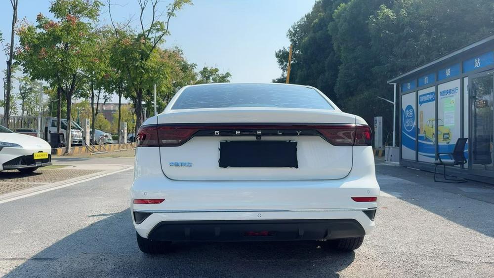GEELY Emgrand 2022 #5 GEELY Emgrand 2022 immagine di auto #5