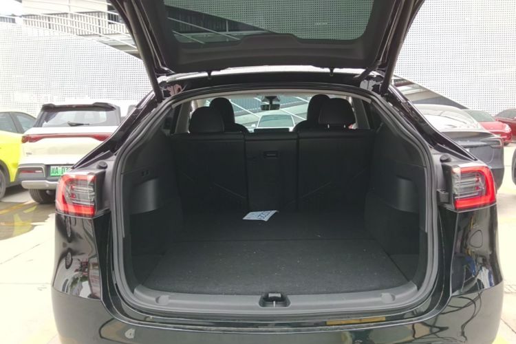 Tesla Model Y 2022 #19 Tesla Model Y 2022 car image #19