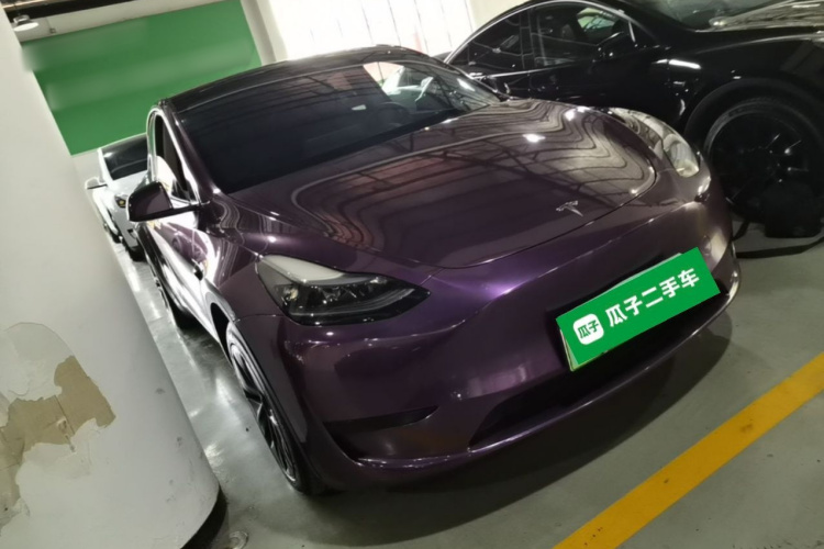 Tesla Model Y 2024 #4 Tesla Model Y 2024 car image #4