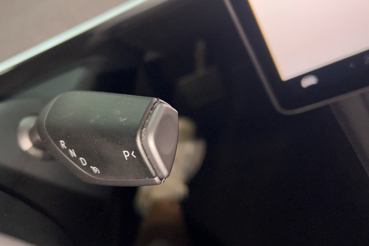 Tesla Model Y 2025 #25 Tesla Model Y 2025 car image #25