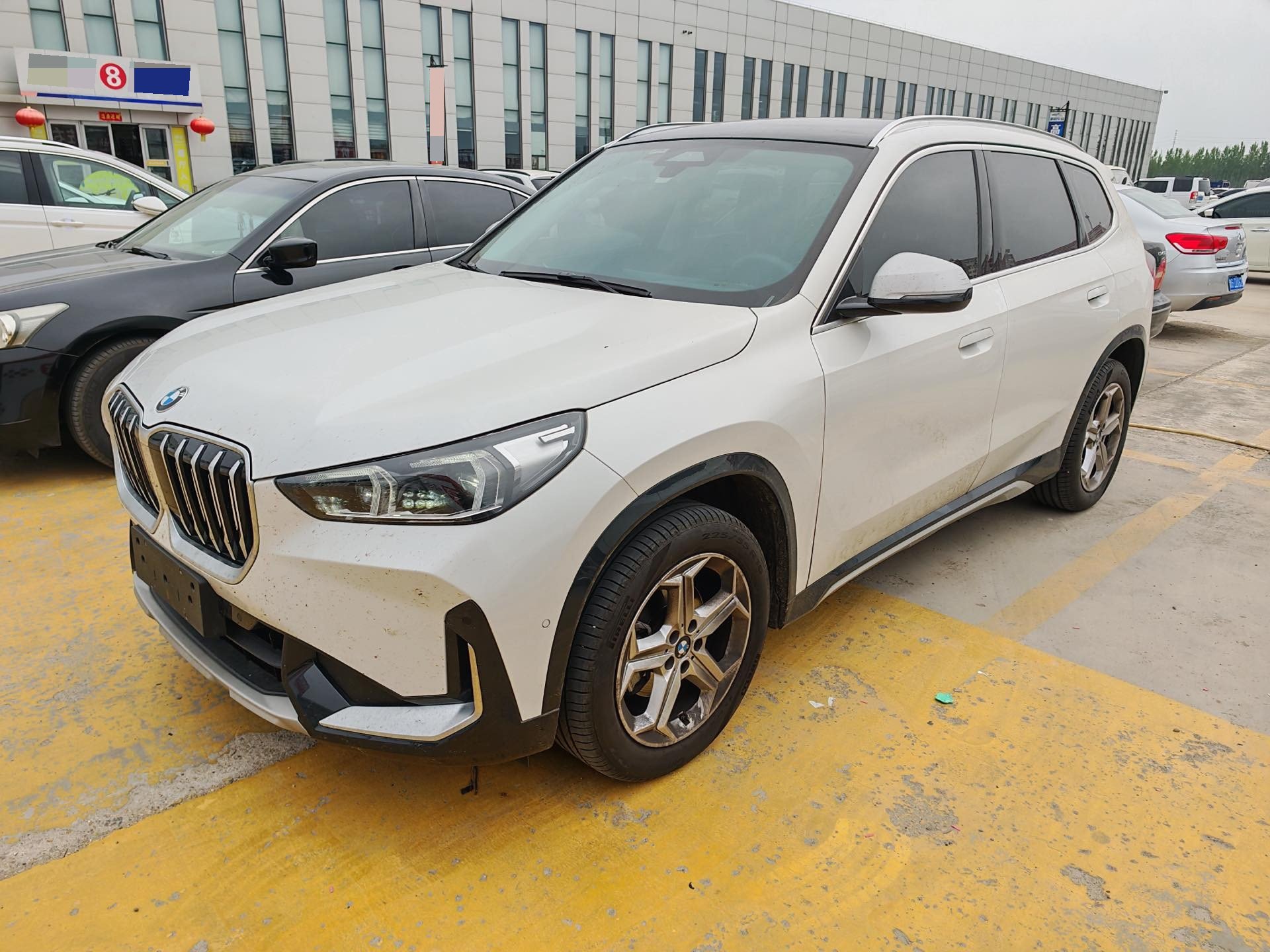 BMW X1 2023 汽车图片 