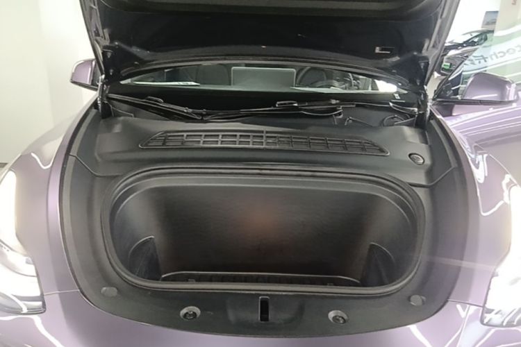 Tesla Model Y 2022 immagine di auto #20