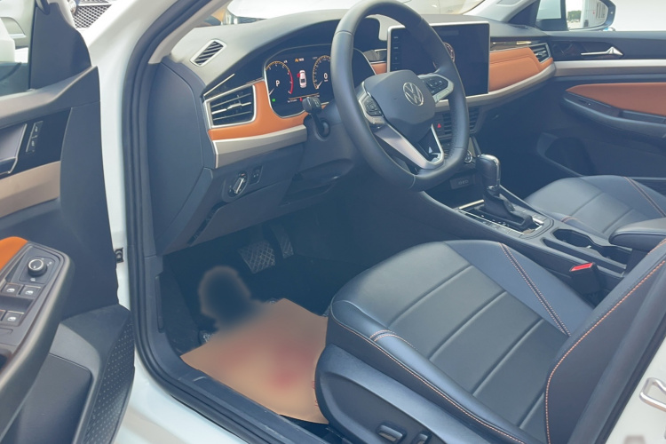 Volkswagen Bora 2024 car image #9