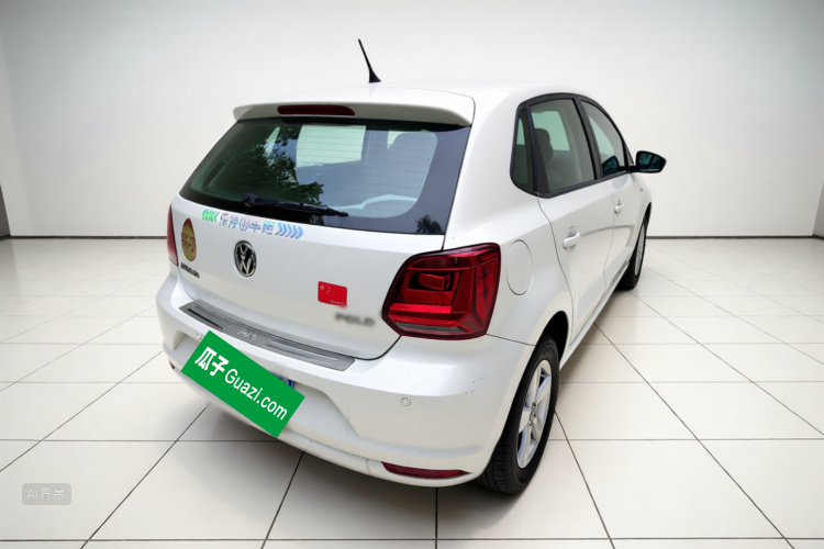 Volkswagen Polo 2015 car image #7