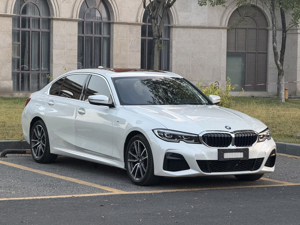 BMW 3 Series 2020 صورة سيارة #3