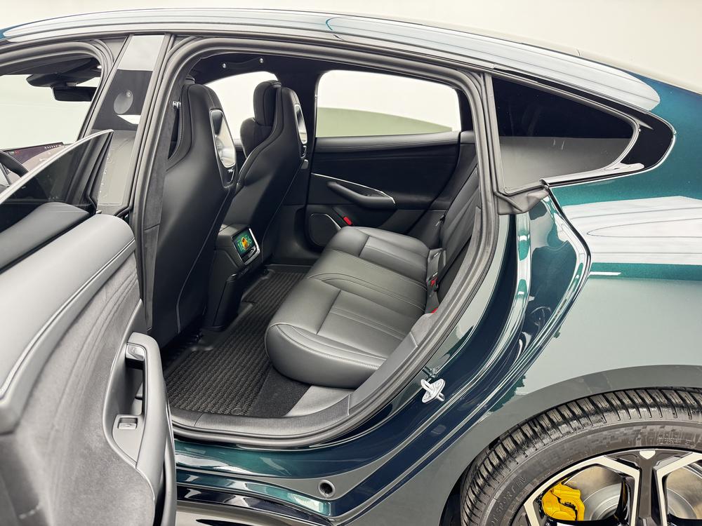 2026 #18 2026 imagen de coche #18
