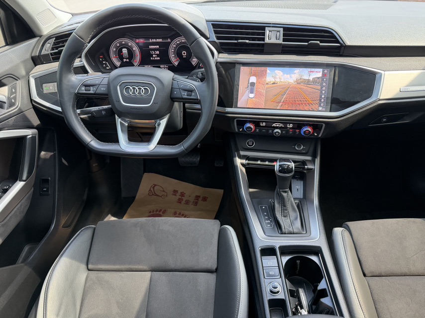 Audi Q3 2022 car image #10
