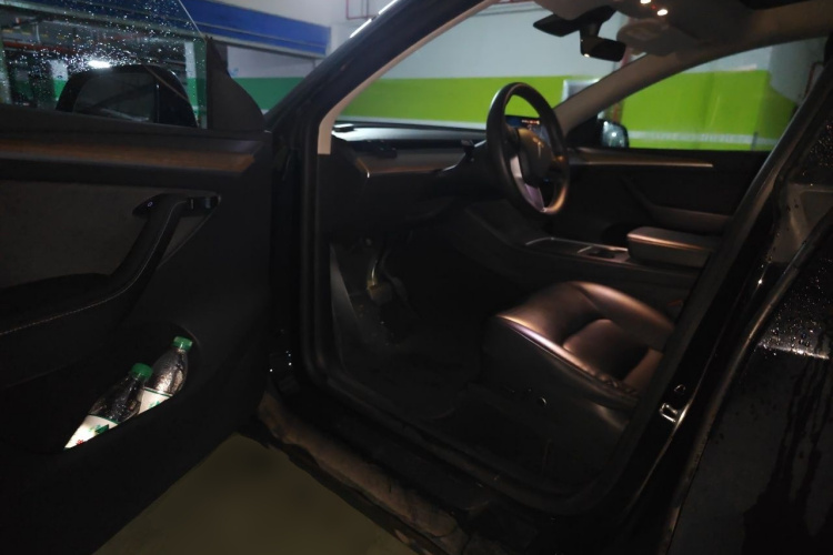 Tesla Model Y 2021 #9 Tesla Model Y 2021 car image #9