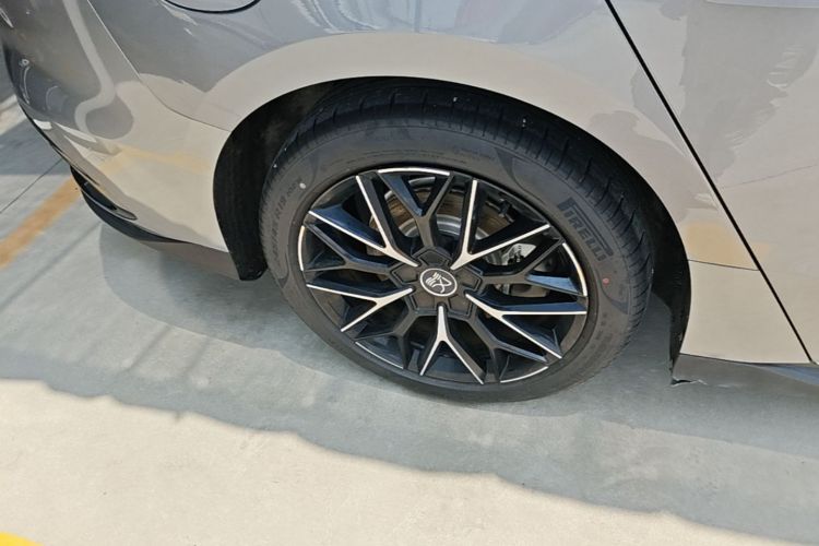 BYD Han 2024 car image #10