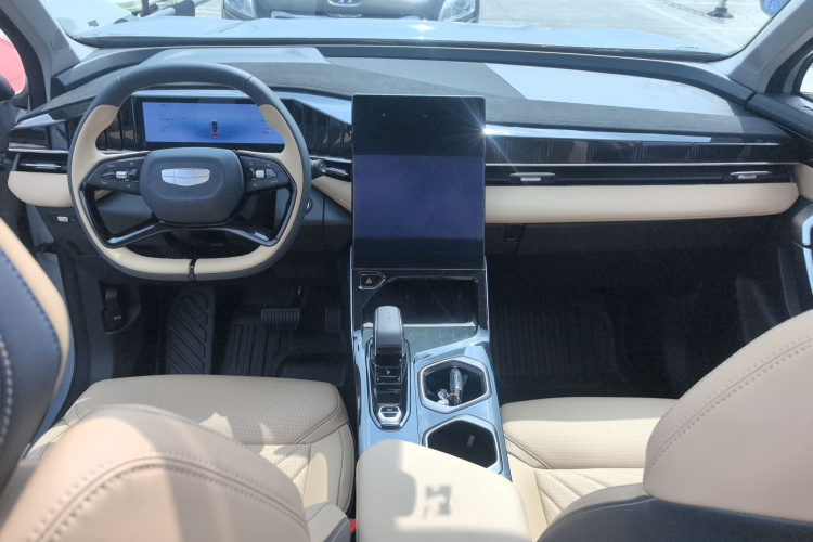 GEELY Boyue L 2024 immagine di auto #10