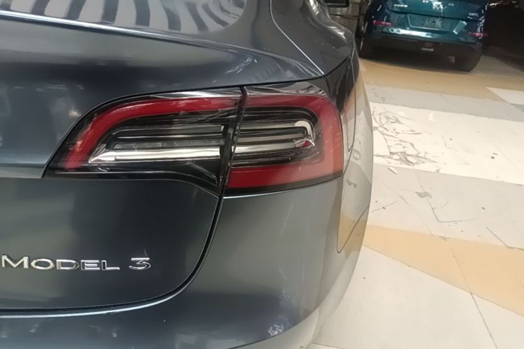 Tesla Model 3 2023 immagine di auto #8