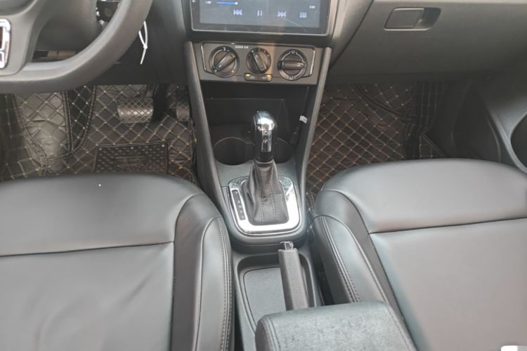 Volkswagen Polo 2018 #14 Volkswagen Polo 2018 car image #14