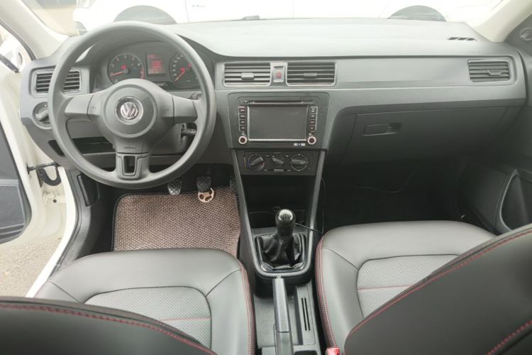 Volkswagen Santana 2016 car image #10