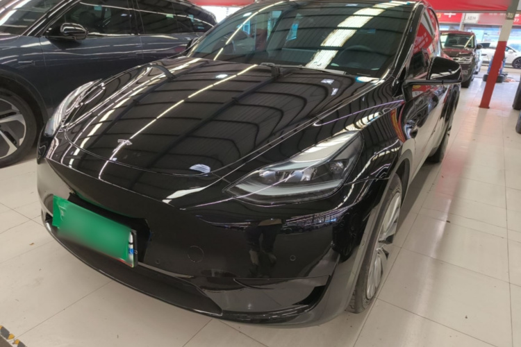 Tesla Model Y 2023 #2 Tesla Model Y 2023 car image #2