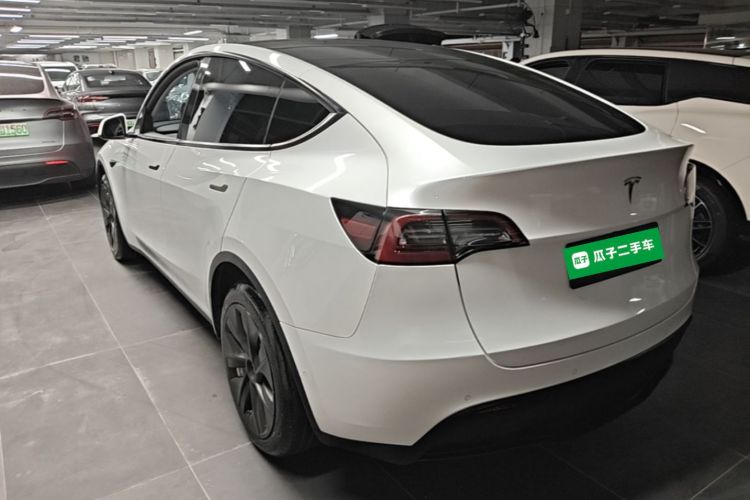 Tesla Model Y 2021 #5 Tesla Model Y 2021 car image #5
