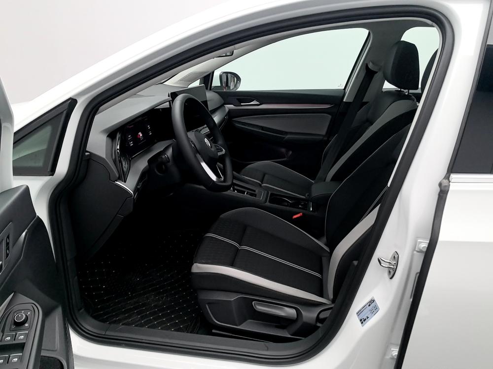 Volkswagen Golf 2026 imagen de coche #17