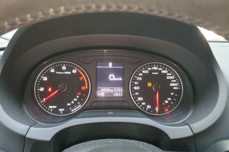 Audi A3 2019 car image #12