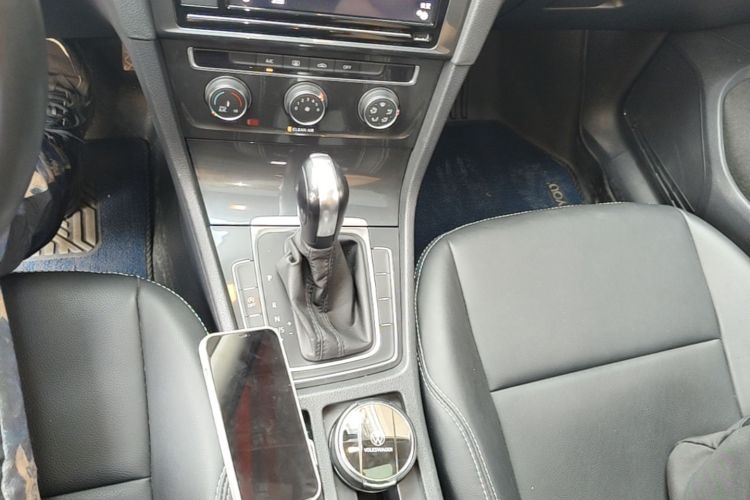 Volkswagen Golf 2019 #18 Volkswagen Golf 2019 car image #18