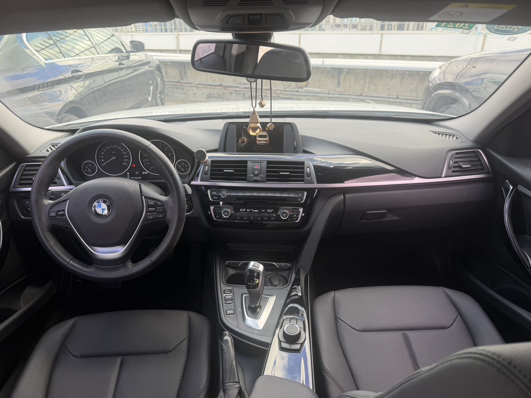 BMW 3 Series 2017 car image #6
