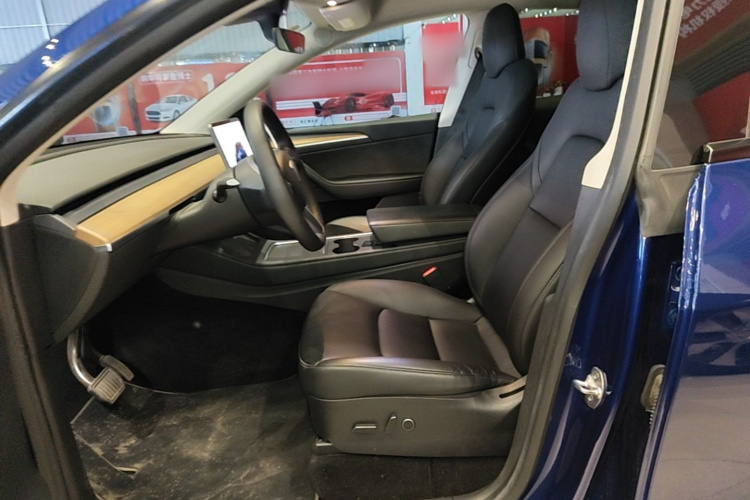 Tesla Model Y 2022 #19 Tesla Model Y 2022 car image #19