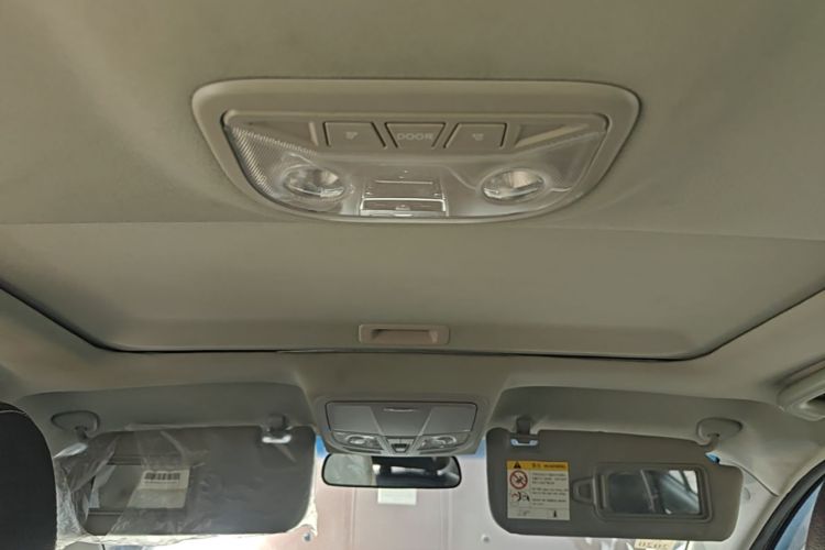 GEELY Emgrand 2016 car image #18