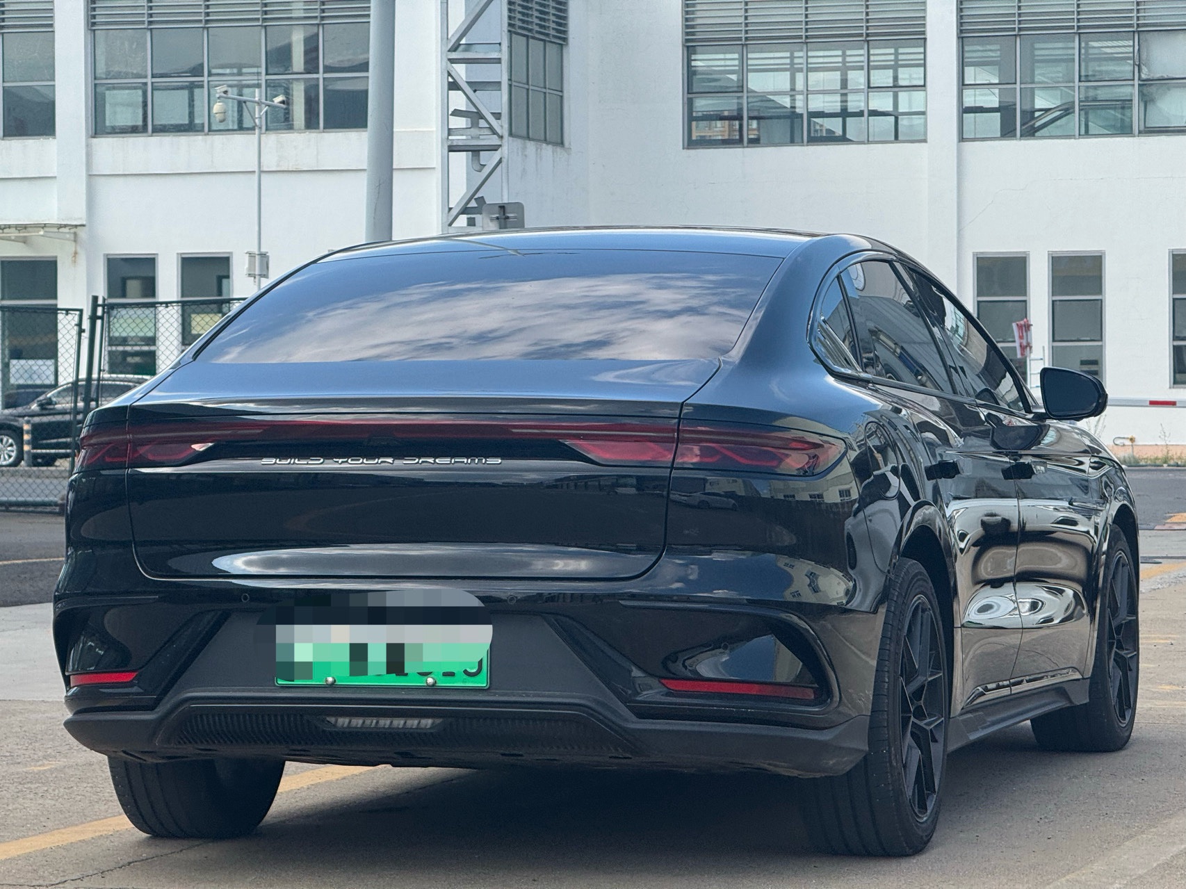 BYD Han 2023 #8 BYD Han 2023 car image #8