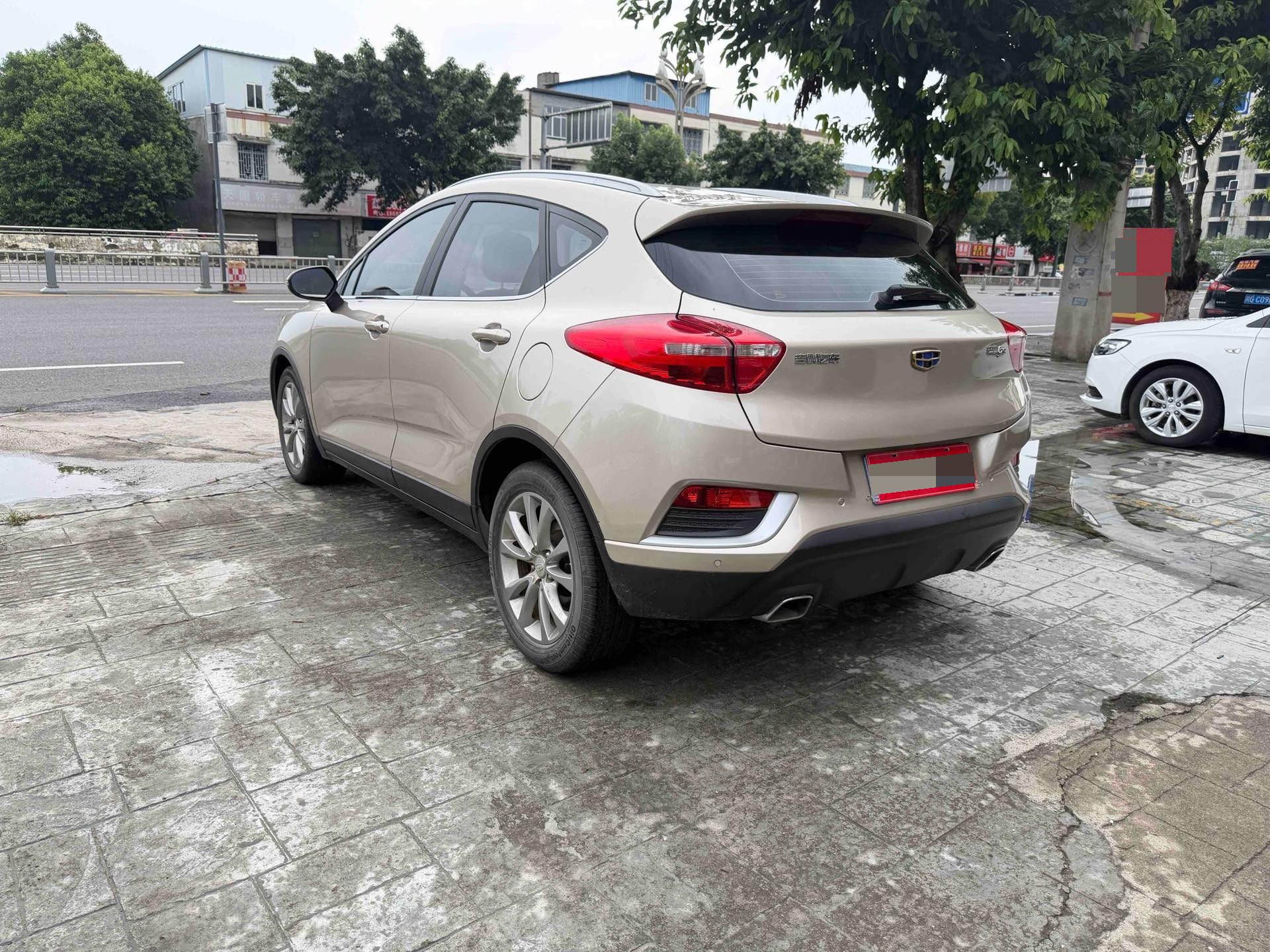 GEELY Emgrand GS 2016 image de voiture #5