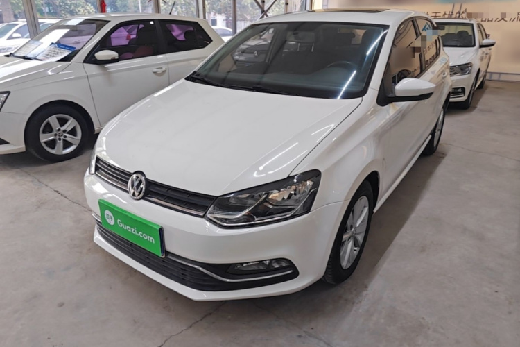 Volkswagen Polo 2018 car image #2