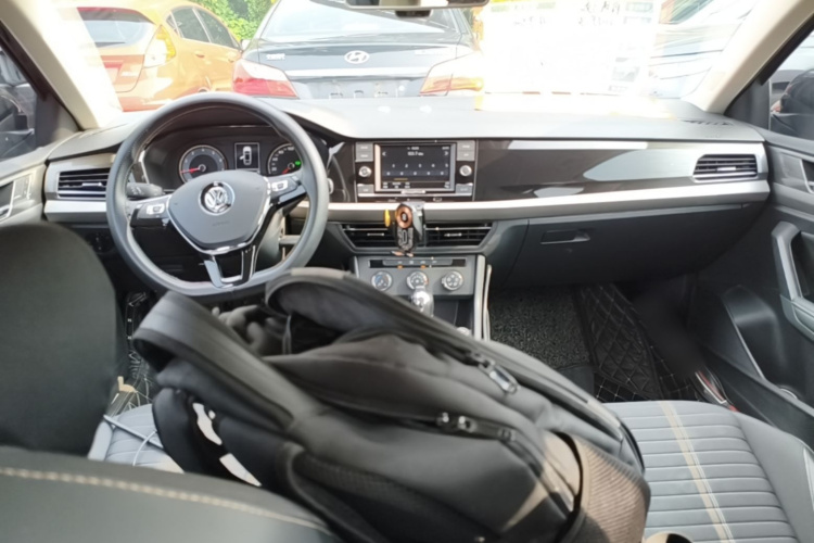 Volkswagen Lavida 2019 #10 Volkswagen Lavida 2019 car image #10