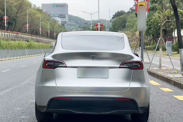 特斯拉 Model Y 2023 汽车图片 #7