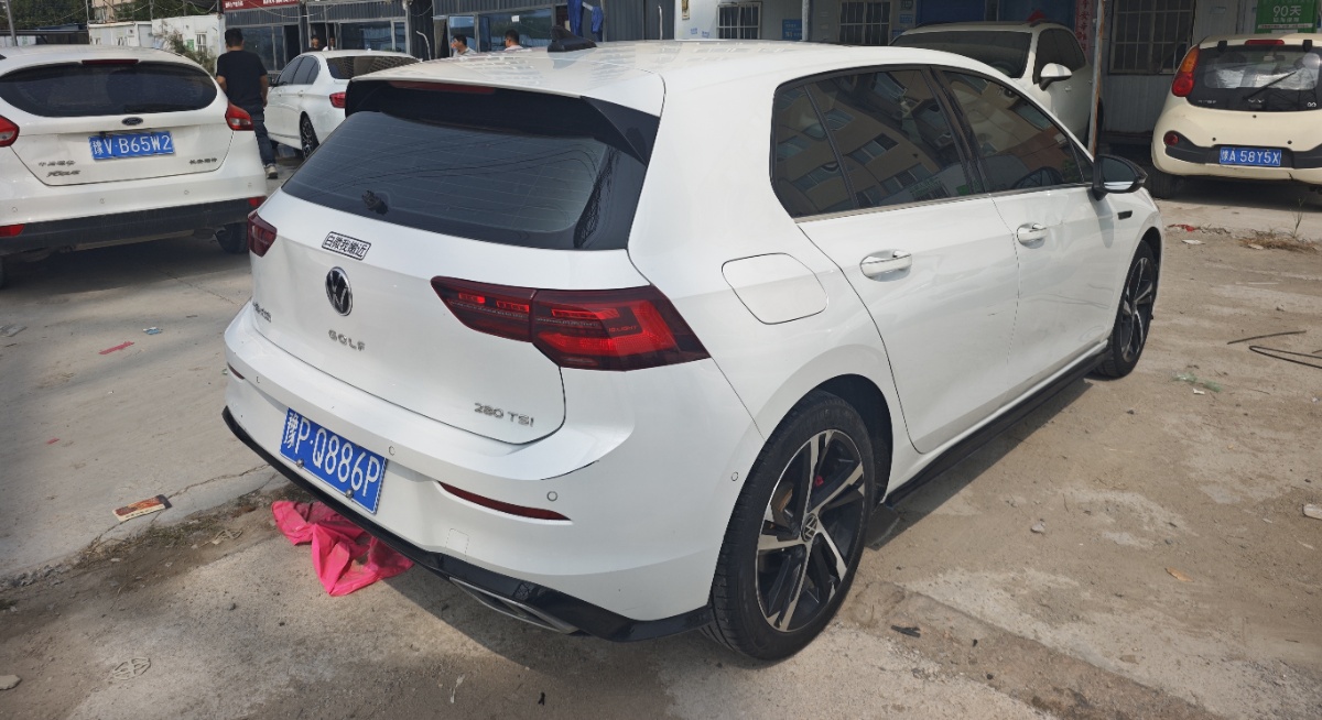 Volkswagen Golf 2021 car image #5