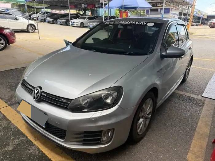 Volkswagen Golf 2012 car image 