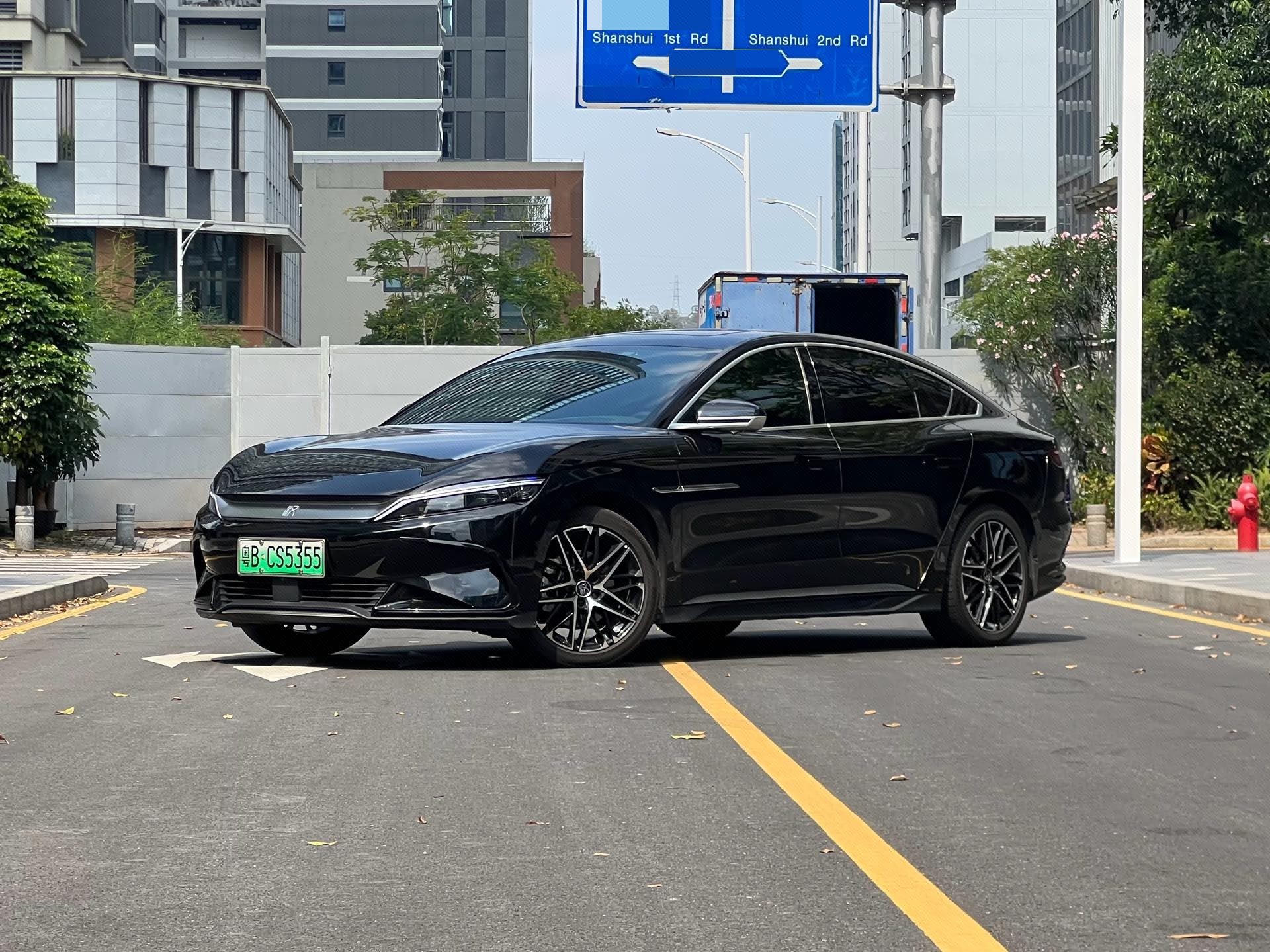 BYD Han 2025 car image 