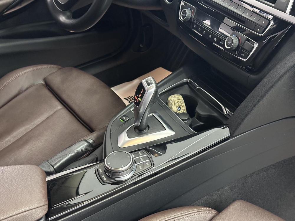 BMW 3 Series 2019 #23 BMW 3 Series 2019 car image #23