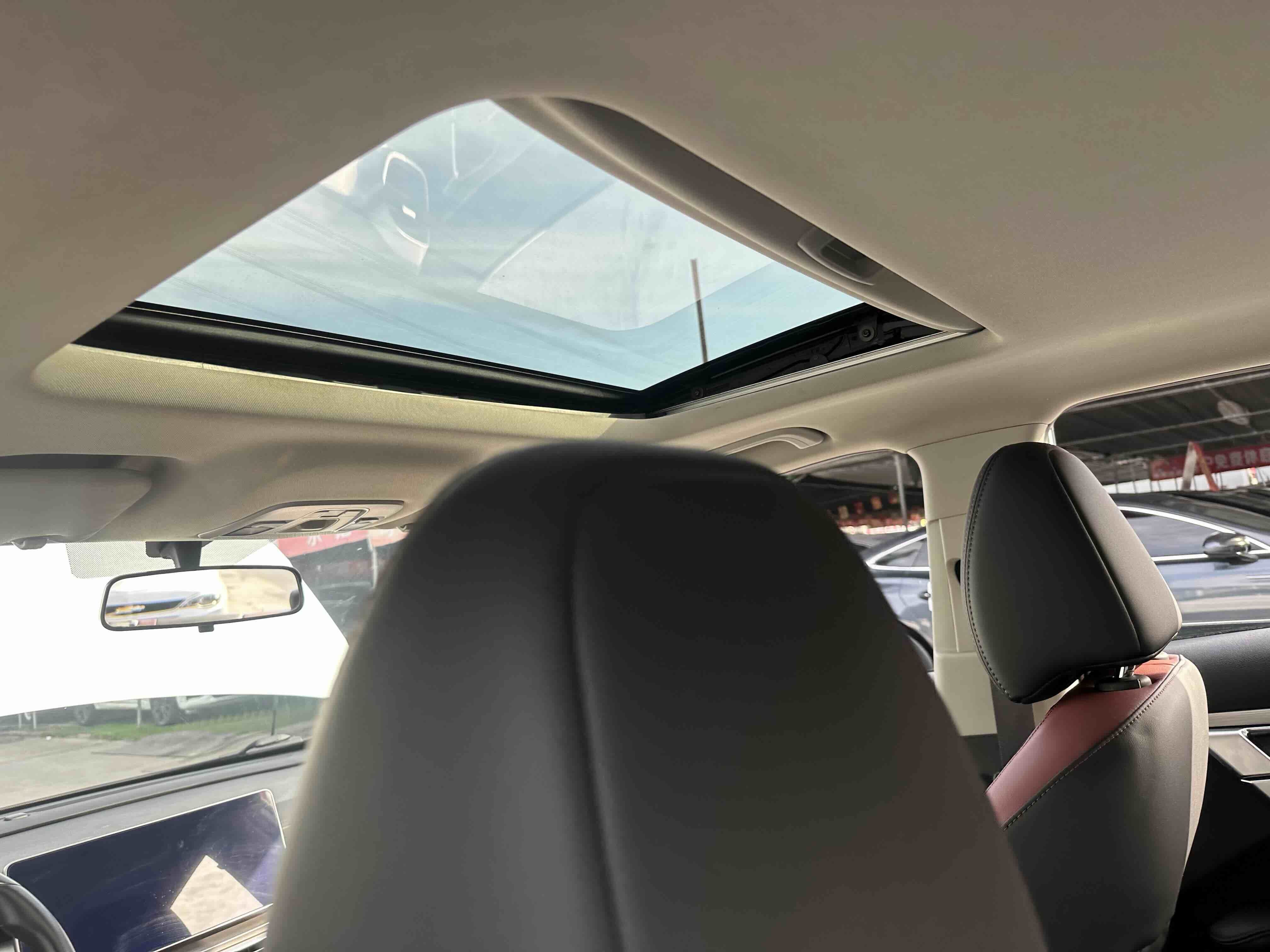 GEELY Coolray 2022 image de voiture #5