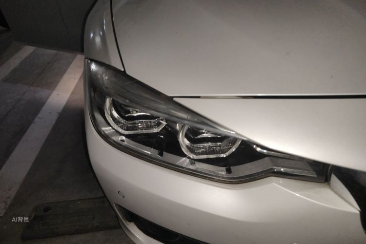 BMW 3 Series 2018 car image #8